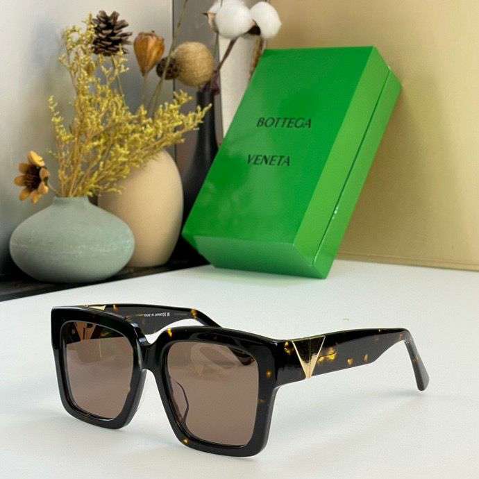 Picture of Bottega Veneta Sunglasses _SKUfw46570300fw